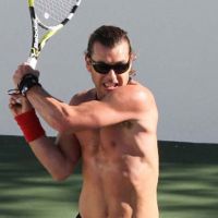 Gavin Rossdale, en plein tennis, souffre... Son sex-appeal en prend un coup !