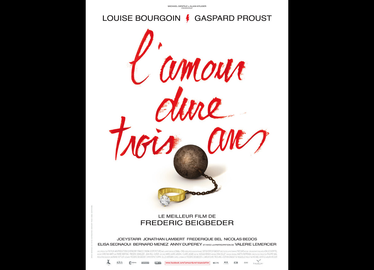 Photo : L'affiche du film L'amour dure trois ans - Purepeople