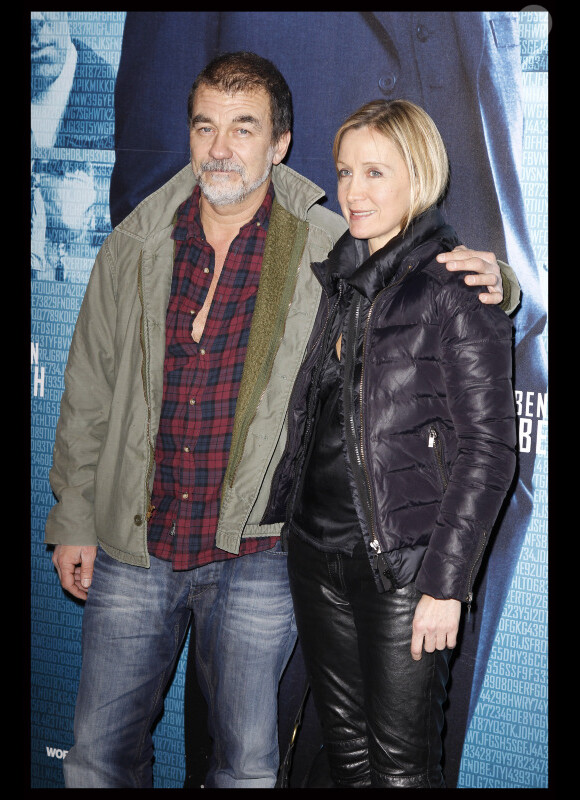 Olivier Marchal et sa femme Catherine lors de la première de La Taupe à l'UGC Normandie à Paris le 20 janvier 2012
 