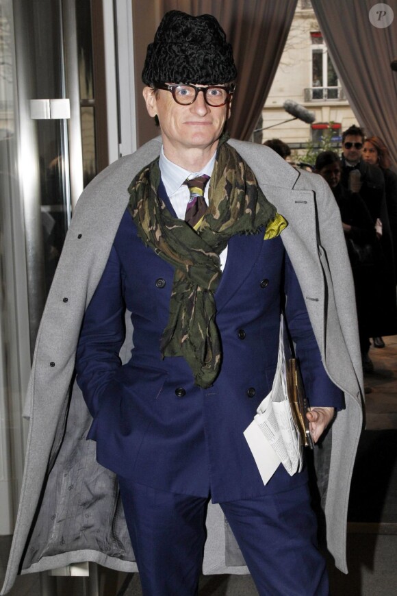 Le rédacteur du magazine Vogue, Hamish Bowles, au défilé Christian Dior haute couture à Paris, le 23 janvier 2012.