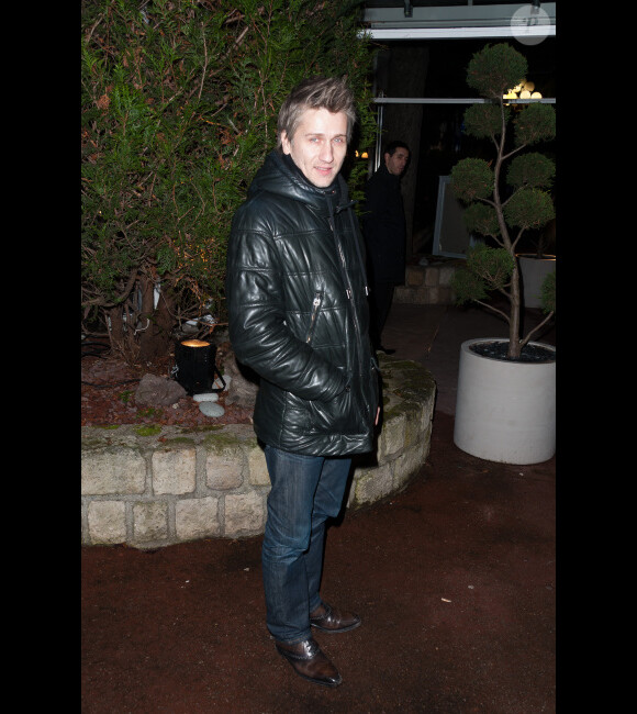 Stanislas Merhar au Dîner de la mode en faveur du Sidaction, au Pavillon d'Armenonville à Paris, le 26 janvier 2012.