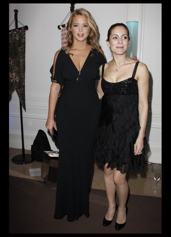 Virginie Efira et Audrey Dana au Dîner de la mode en faveur du Sidaction, au Pavillon d'Armenonville à Paris, le 26 janvier 2012.