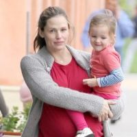 Jennifer Garner, enceinte : Fatiguée, elle ne se ménage pas pour ses filles