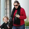 Jennifer Garner et sa fille Violet, à la sortie de son cours de karaté, le 27 janviers 2012 à Los Angeles