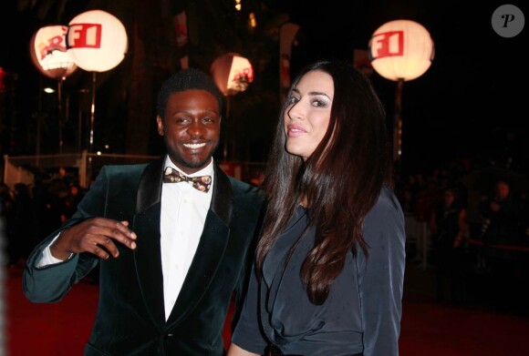 Corneille et son épouse Sofia, 'les inséparables', sur le tapis rouge de la 13e édition des NRJ Music Awards, au palais des festivals de Cannes, le 28 janvier 2012.