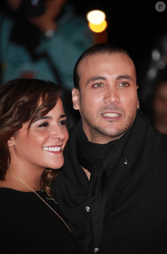 Merwan Rim et sa femme Bérangère sur le tapis rouge de la 13e édition des NRJ Music Awards, au palais des festivals de Cannes, le 28 janvier 2012.
