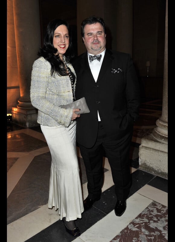 Monsieur et madame Pierre Hermé lors de la soirée de gala au château de Versailles, au profit de l'association AVEC (Association pour la vie espoir contre le cancer), le 30 janvier 2012