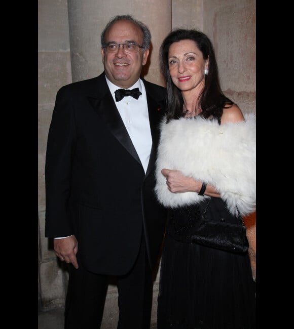 Professeur David Khayat et sa femme lors de la soirée de gala au château de Versailles, au profit de  l'association AVEC (Association pour la vie espoir contre le cancer), le  30 janvier 2012