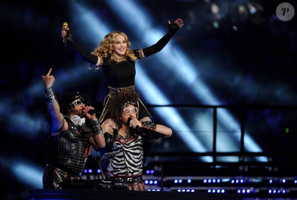 Madonna, impératrice antique et déesse moderne de la pop, a offert un show spectaculaire à la mi-temps du Super Bowl XLVI, le 5 février 2012 au Lucas Oil Stadium d'Indianapolis.