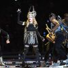 Madonna, impératrice antique et déesse moderne de la pop, a offert un show spectaculaire à la mi-temps du Super Bowl XLVI, le 5 février 2012 au Lucas Oil Stadium d'Indianapolis.