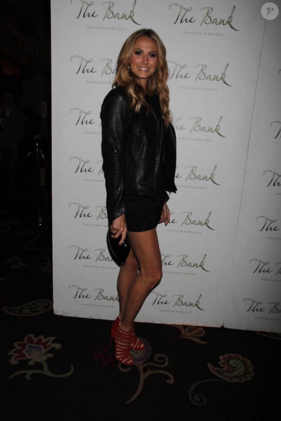 Stacy Keibler organise une soirée pré-Super Bowl au nightclub Bank, Bellagio Hotel de Las Vegas, le 4 février 2012.