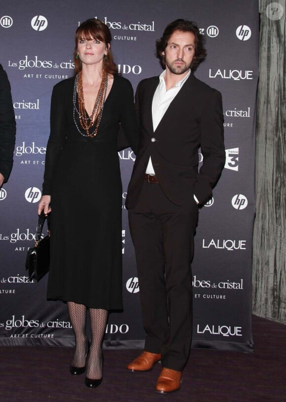 Gwendoline Hamon et Frédéric Diefenthal  à la cérémonie des Globes de Cristal, au Lido à Paris, le 6 février 2012.