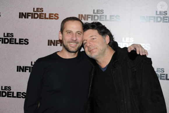 Fred Testot et Philippe Lellouche le 14 février 2012 à Paris pour l'avant-première des Infidèles