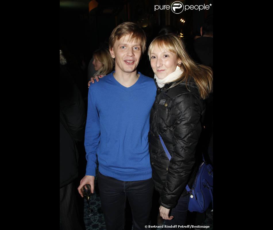 alex lutz et audrey lamy lors des representations exceptionnelles de fevrier du spectacle formule enrichie avec encore plus de lutz a l interieur aux folies ber purepeople