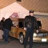 Le corps de Whitney Houston arrive au Whigham Funeral Home à Newark, le 14 février 2012.