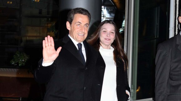 Carla Bruni contente de Nicolas Sarkozy candidat : ''Je le soutiens à 100%''