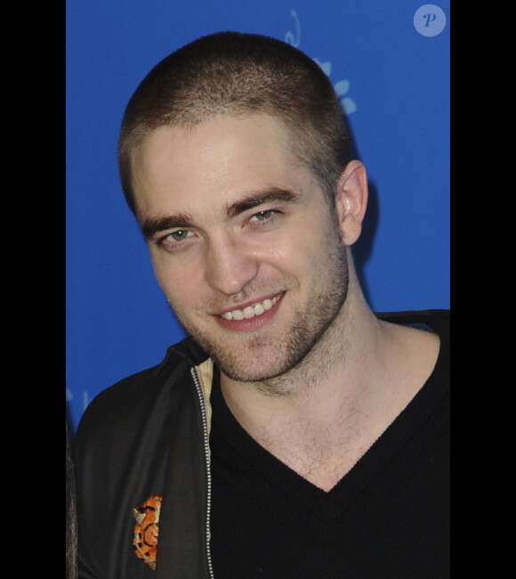 Robert Pattinson au festival de Berlin pour présenter Bel Ami, le 17 février 2012.