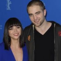 Robert Pattinson : Bad boy au crâne rasé pour la sexy Christina Ricci