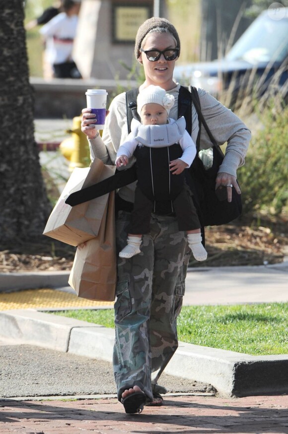 Après-midi entre filles pour Pink et sa fille Willow, qui sont sorties à Malibu pour une séance shopping. Le 18 février 2012.