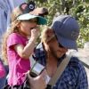 Gabriel Aubry et sa fille Nahla au zoo de Los Angeles, le 19 février 2012