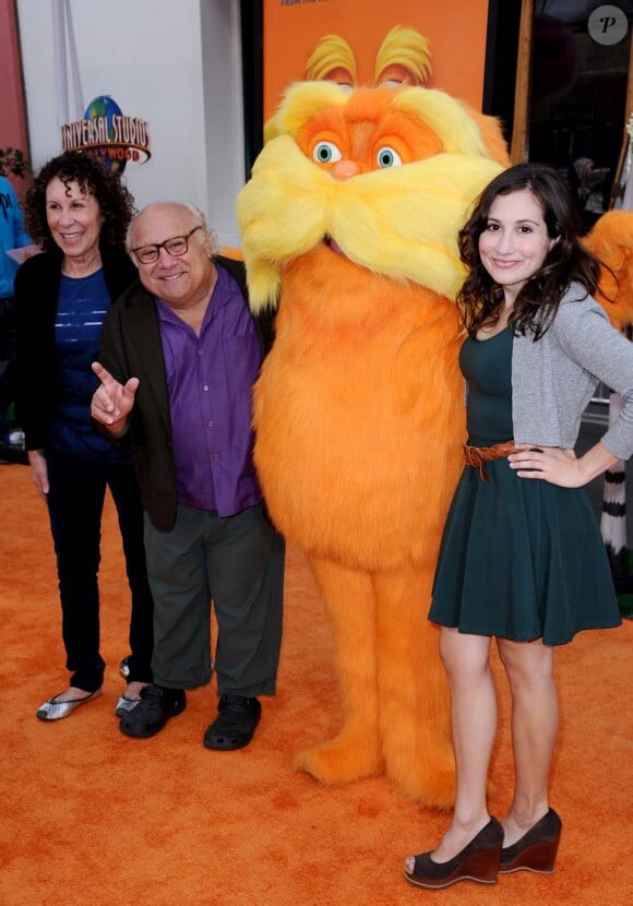 Danny DeVito, sa femme Rhea Pearlman et leur fille Lucy à l'avant-première du film Le Lorax, à Los Angeles, le 19 février 2012.