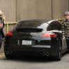 Lindsay Lohan se rend chez le médecin pour un check up en compagnie de son petit frère Michael à Los Angeles le 20 février 2012