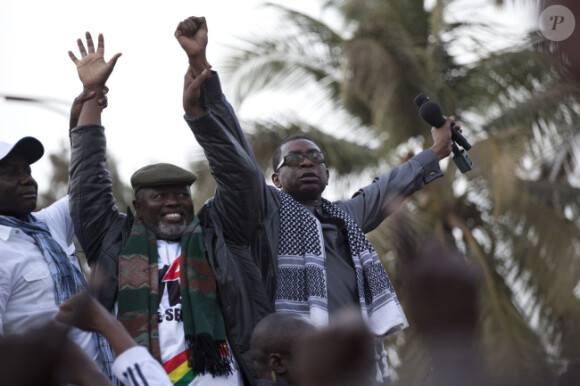 Youssou N'Dour à Dakar le 31 janvier 2012 lors d'une manifestation contre le troisième mandat brigué par le président Abdoulaye Wade