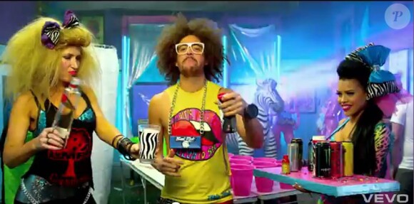 LMFAO fait des excès de ''party rock'' dans le clip de Sorry for Party Rocking (février 2012), single-titre de son second album.