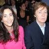 Paul McCartney et Nancy Shevell au premier rang du défilé Stella McCartney à Paris, le 5 mars 2012.
