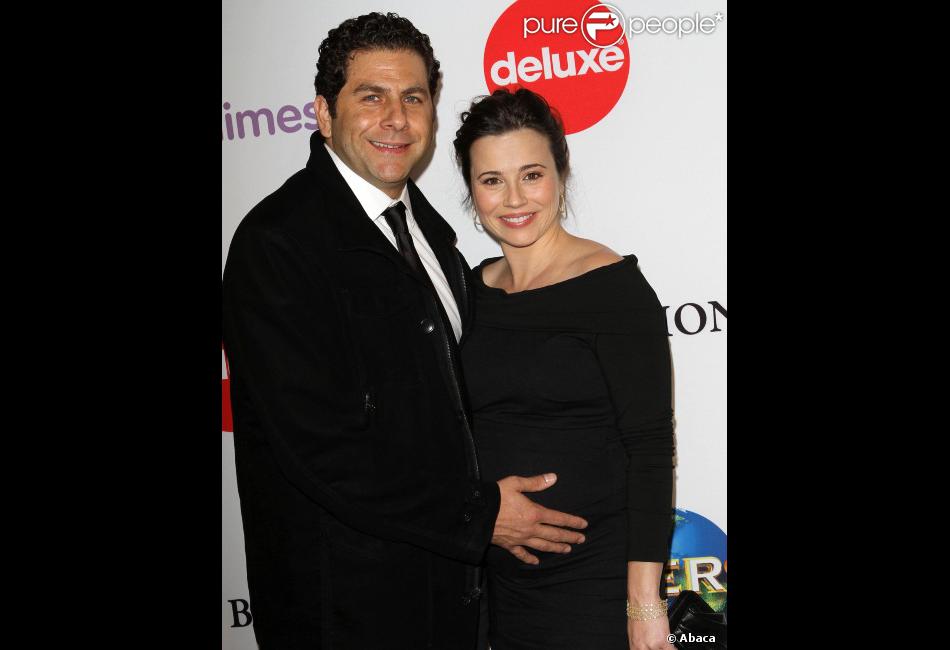 Son Compagnon Linda Lorin Et Son Mari Linda Cardellini et son compagnon Steven Rodrigues en décembre 2011 à