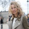Alexandra Golovanoff, ultra stylée dans le Jardin des Tuileries à Paris, se rendait au défilé Chloé. Le 5 mars 2012.