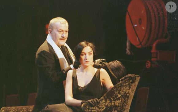 Michel Duchaussoy sur scène avec Elsa Zylberstein en janvier 1998
