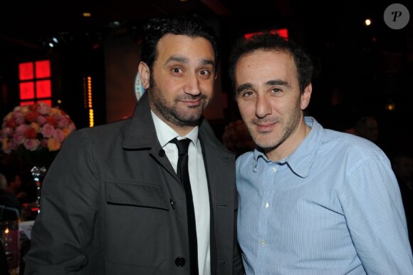 Elie Semoun et Cyril Hanouna lors du dîner de gala pour l'association SSF sauveteurs sans frontières, au 1515, le 12 mars 2012