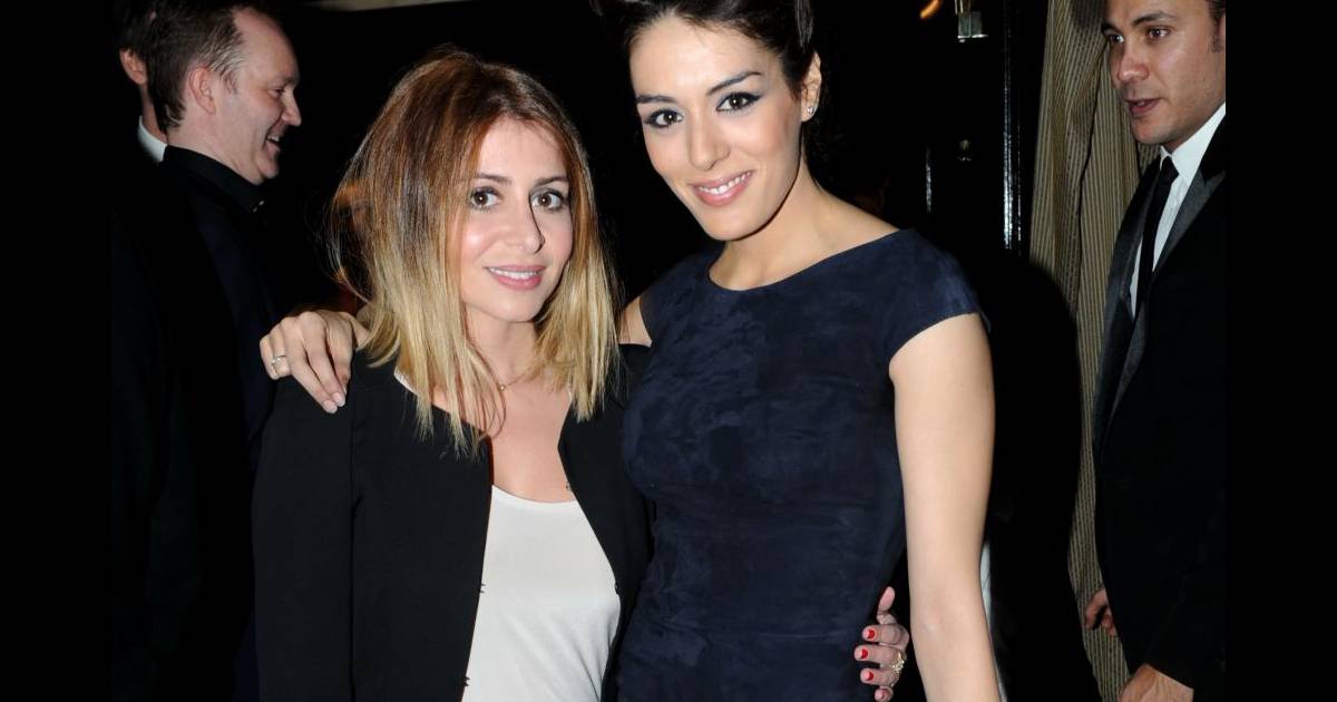 Julie Zenatti et Sofia Essaïdi lors du dîner de gala pour l'association