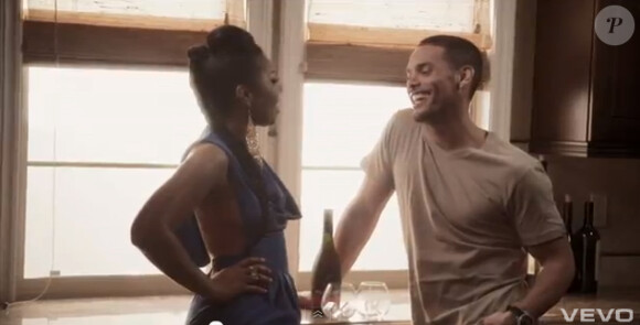 Ashanti et Marcus Patrick dans le clip de The Woman You Love