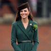La Duchesse de Cambridge, Kate Middleton, plus que parfaite dans une robe-manteau signée Emilia Wickstead à Aldershot ce 17 mars, pour célébrer la Saint-Patrick.