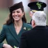 La Duchesse de Cambridge, Kate Middleton, simplement radieuse à Aldershot ce 17 mars, pour célébrer la Saint-Patrick.