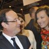 François Hollande et Valérie Trierweiler au Salon du Livre le 18 mars 2012 à Paris