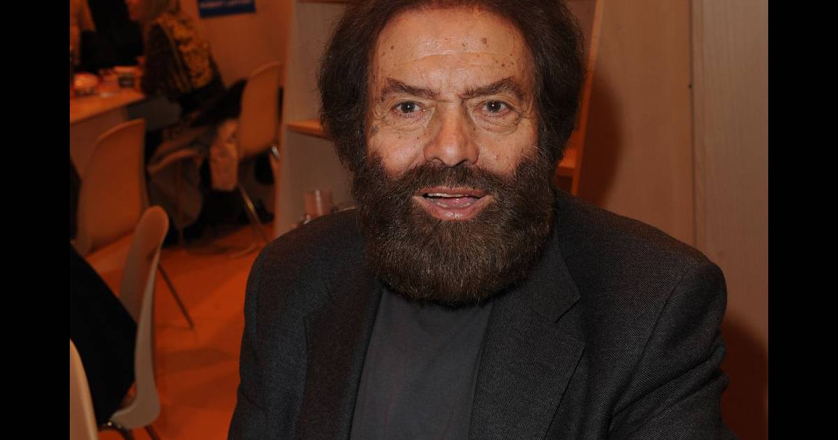 Marek Halter au Salon du Livre à Paris le 18 mars 2012 - Purepeople
