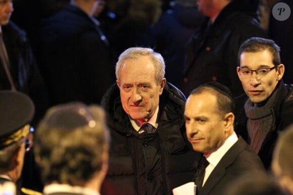 Jean Tibéri le 19 mars 2012 à la synagogue Nazareth de Paris lors d'un hommage rendu aux victimes de la tuerie de Toulouse