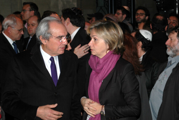 Valérie Pécresse et Bernard Debré le 19 mars à la synagogue Nazareth à Paris lors d'un hommage rendu aux victimes de la tuerie de Toulouse