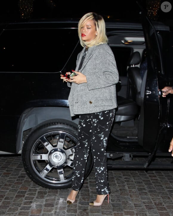 La chanteuse Rihanna arrive à l'hôtel Montage à Beverly Hills le 19 mars 2012