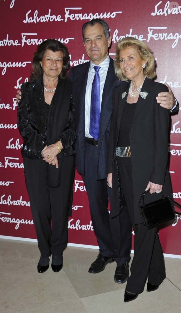 Fulvia Visconti, Giovana Getile et Leonardo Ferragamo  au vernissage de l'exposition La Sainte Anne, l'ultime chef-d'oeuvre de Léonard de Vinci, au Louvre, le 27 mars 2012.