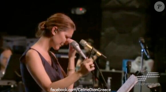 Céline Dion craque en répétition dans cet extrait du documentaire Céline : Trois gars et un nouveau show.