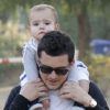 Orlando Bloom le 30 mars 2012 s'offre une promenade nature avec son fils Flynn du côté de Runyon Park Canyon au nord de Los Angeles