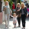 Ashley Tisdale, entourée de sa maman, de sa nièce et de sa grand-mère, se promène à Los Angeles, le vendredi 30 mars 2012.