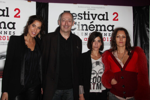Laurie Cholewa, Lubna Azabal, Sam Karmann et Karole Rocher posent lors du Festival 2 Cinéma, à Valenciennes, le mercredi 4 avril 2012.