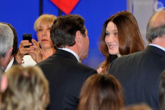 Carla Bruni-Tedeschi au meeting UMP de Nicolas Sarkozy, à Saint-Raphaël. 7 avril 2012