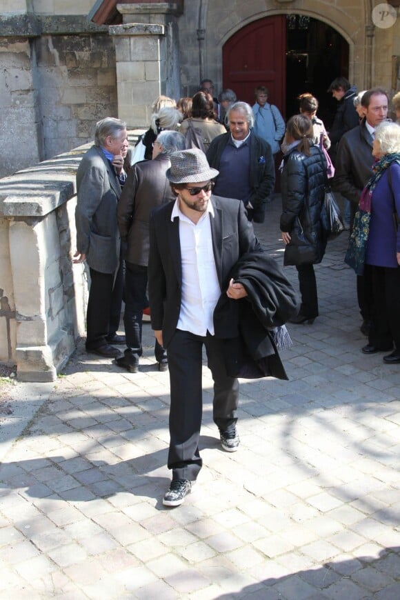 Arthur Jugnot lors des obsèques de Philippe Bruneau le 3 avril 2012 en l'église Saint-Ouen de Caen