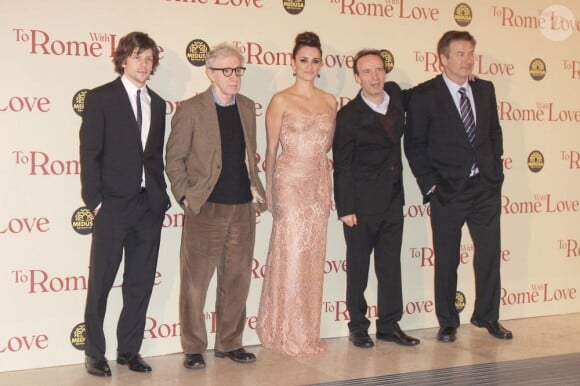 Photo de famille lors de l'avant-première romaine du film To Rome With Love. Le 13 avril 2012.
